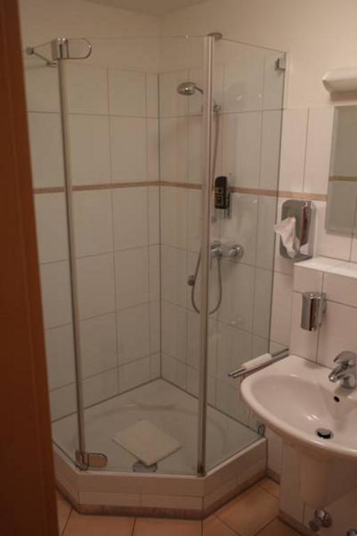Hotel Jahnhaus Лангенфельд Номер фото